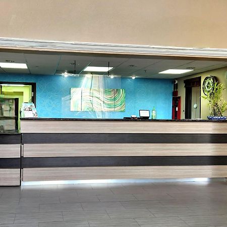Days Inn & Suites By Wyndham Sam Houston Tollway Jersey Village Eksteriør bilde