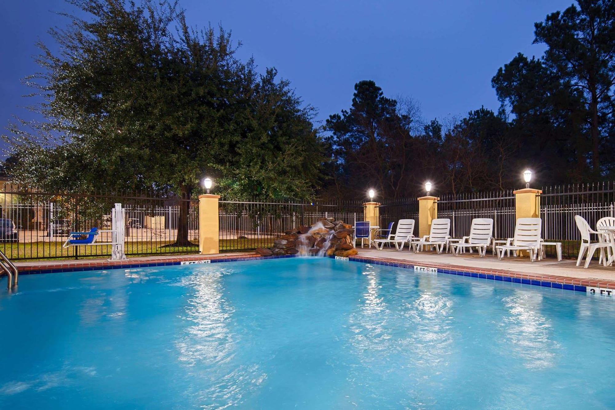 Days Inn & Suites By Wyndham Sam Houston Tollway Jersey Village Eksteriør bilde