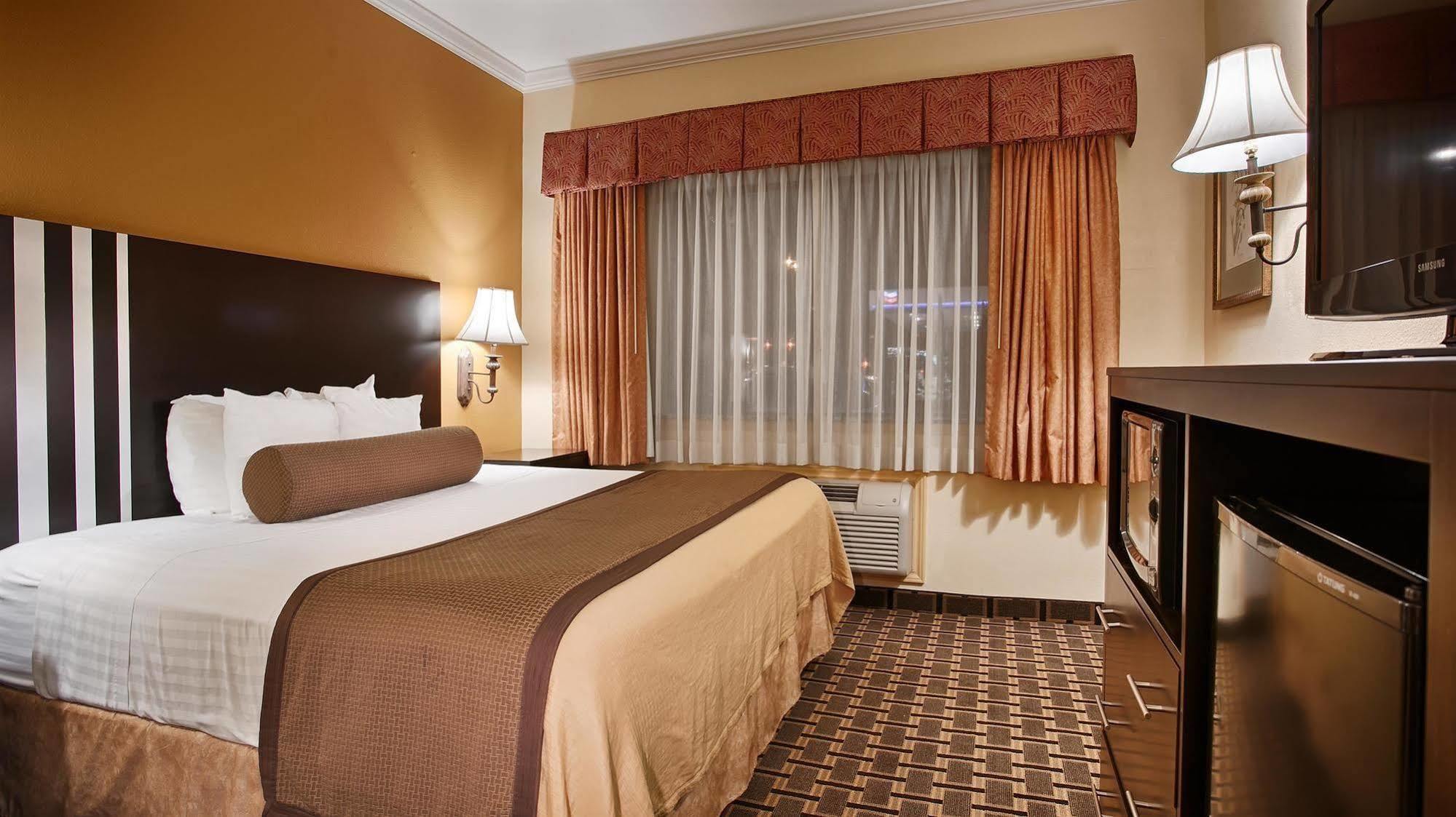 Days Inn & Suites By Wyndham Sam Houston Tollway Jersey Village Eksteriør bilde
